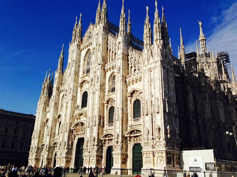  Piazza del Duomo - Vuoristomaisemia ja taidokasta arkkitehtuuria!